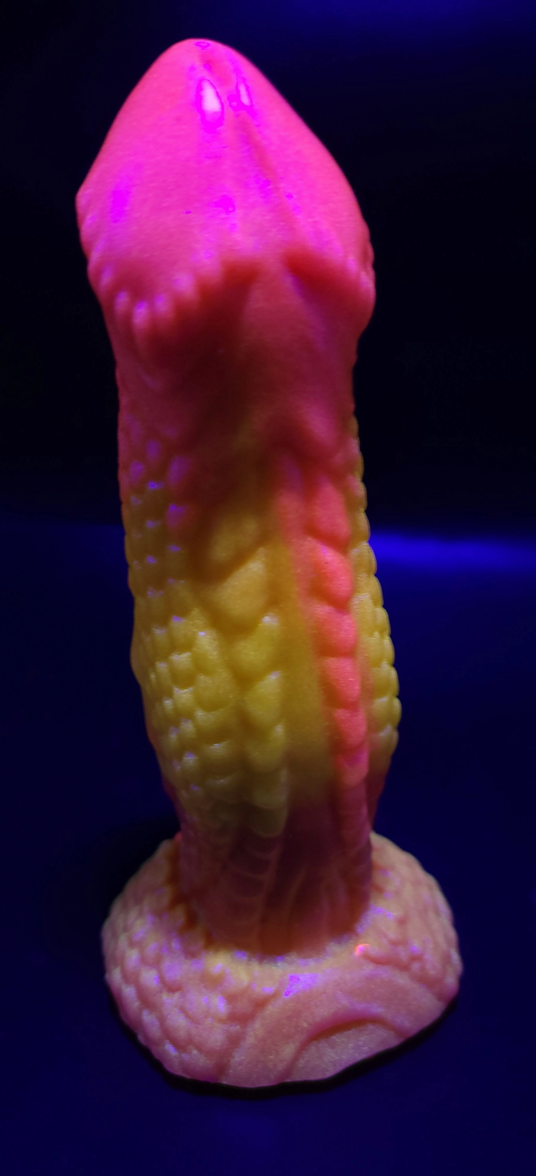 Mini Tallfang - GITD/UV Soft silicone - TF-596